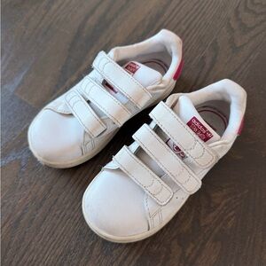 Adidas stan Smith Kids White Sneakers with Pink Details size 9